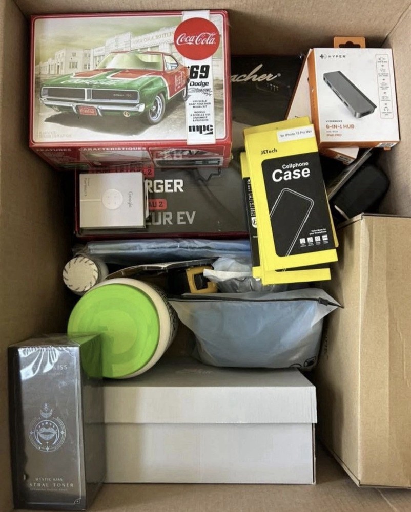 LIQUIDATION (MYSTERY) BOX. AMAZON/TARGET/ DHL