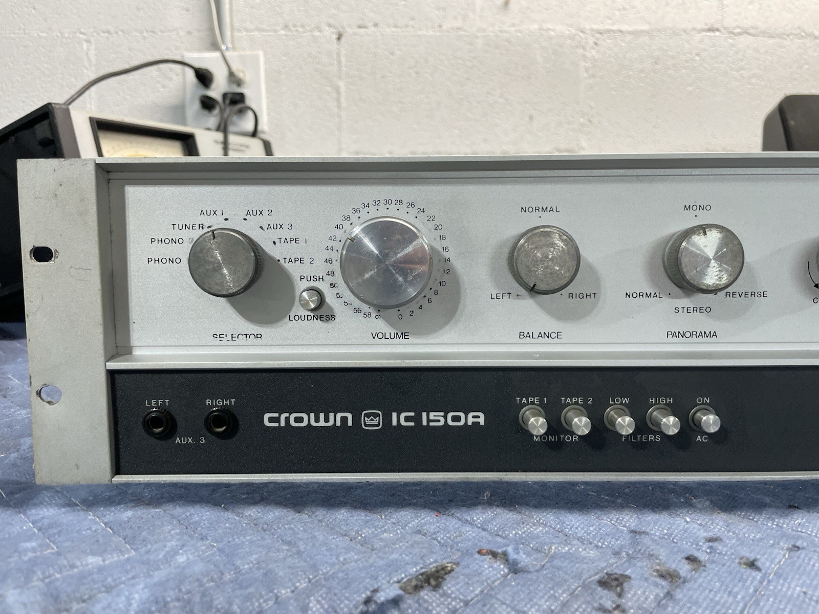 Crown IC 150a Stereo Preamplifier