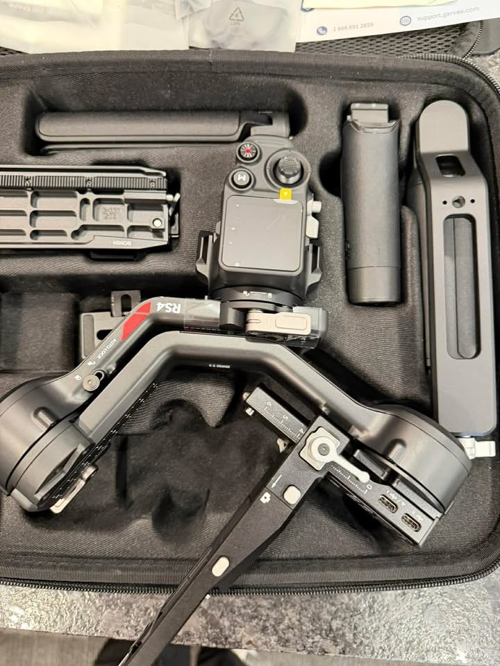 DJI RS4005 RS 4 COMBO 3-AXIS GIMBAL STABILIZER
