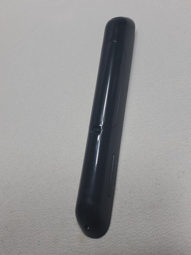 Wireless Presenter Pointer PowerPoint Clicker, RF 2.4GHz Mouse Volume (white)