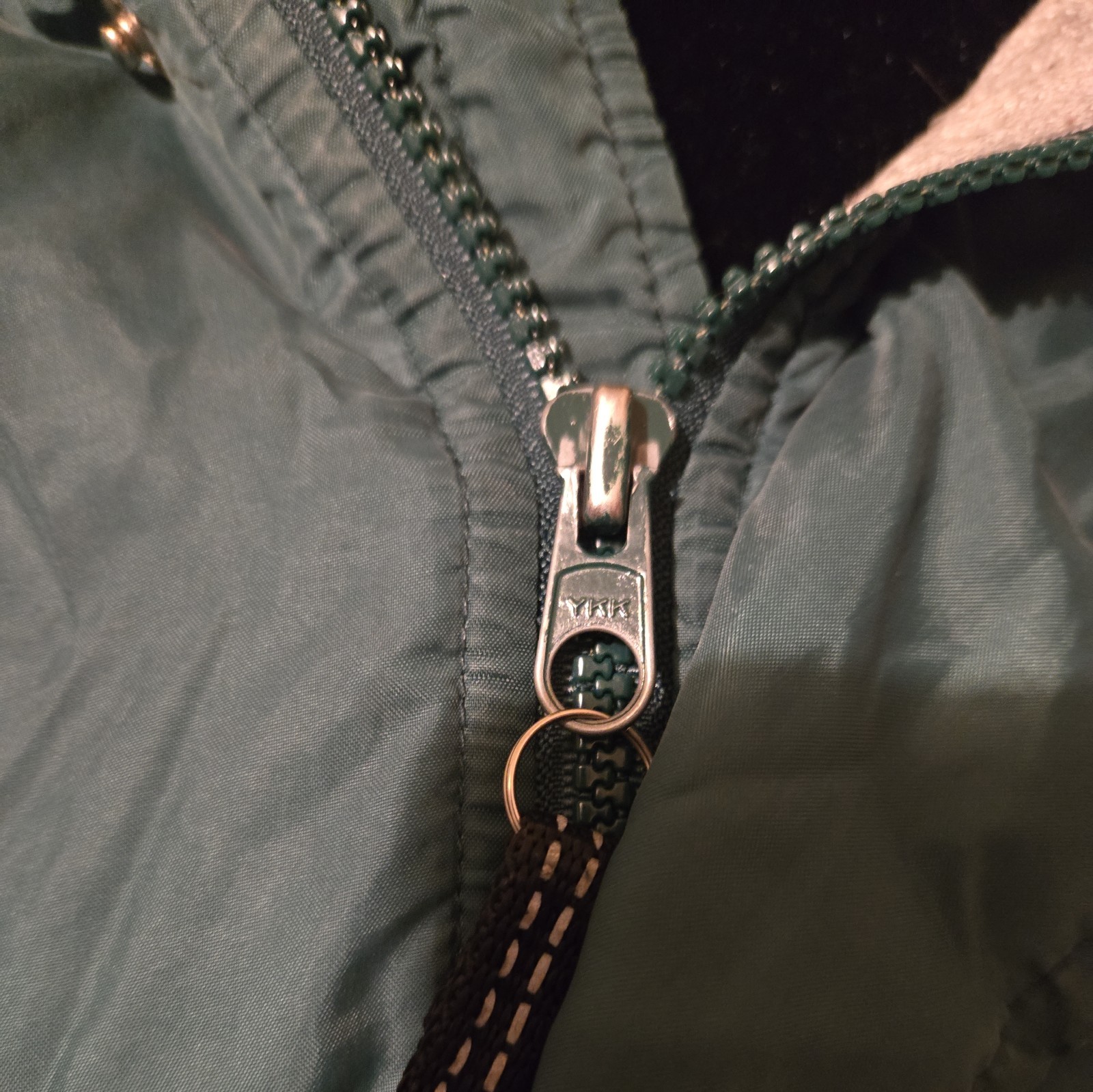 Vintage 90s Disney Store Winnie the Pooh Nylon Windbreaker Jacket Size X Large