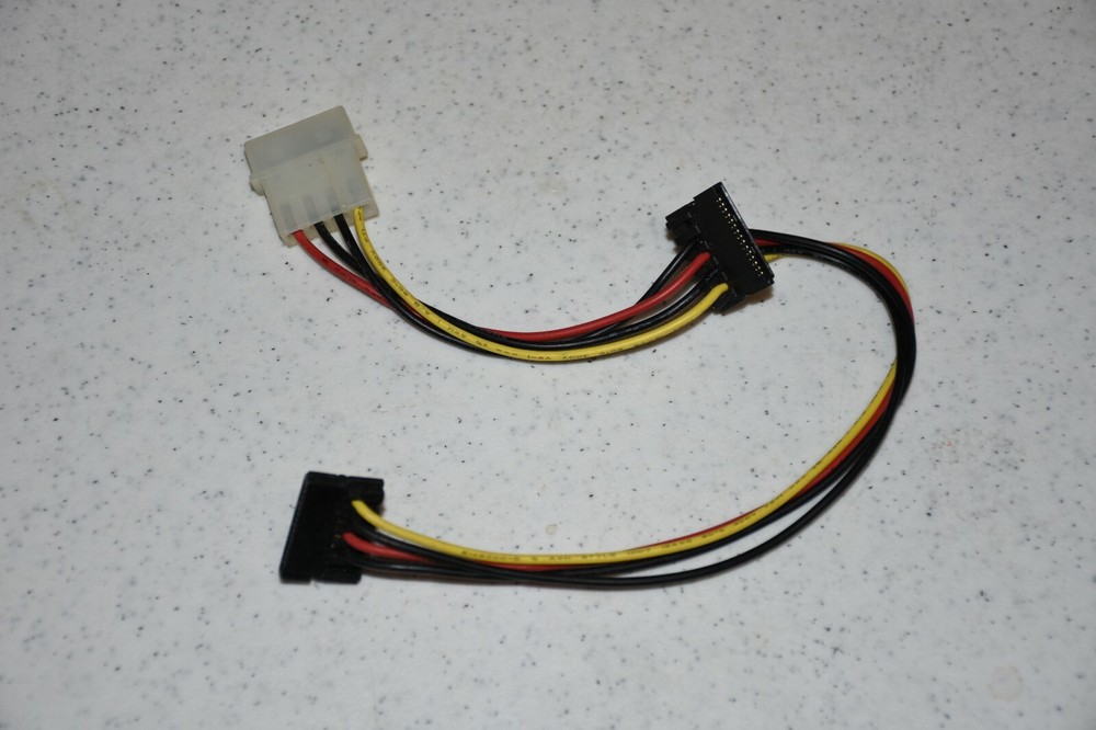 New! Molex 2 SATA Serial Power Cable Converte Y Splitter Adapter Converter