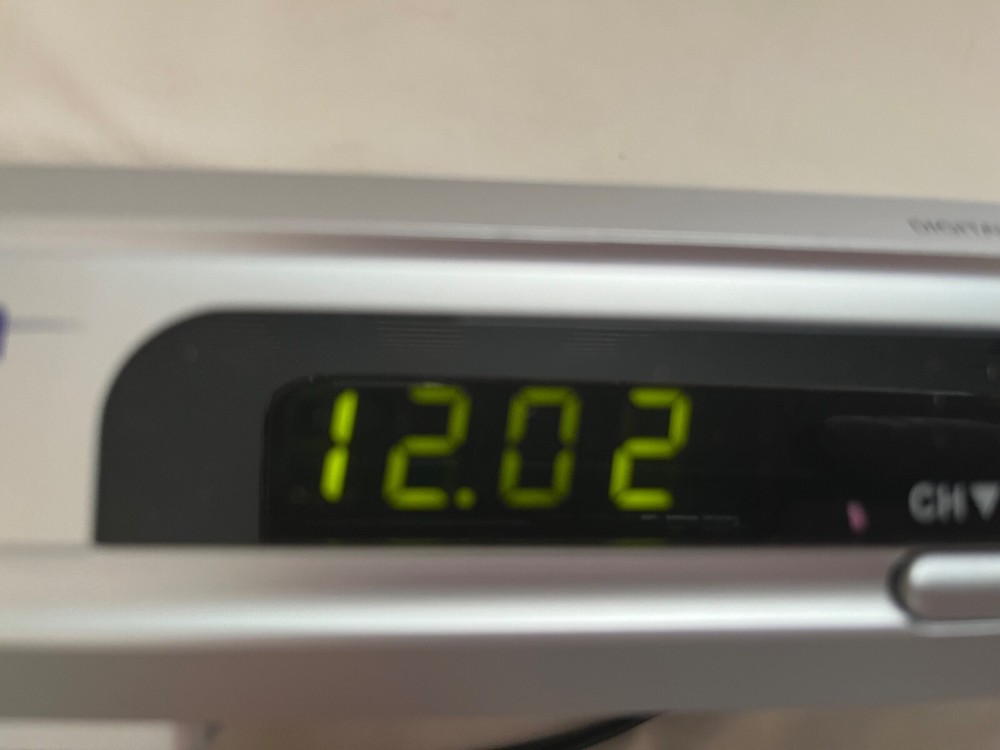 Ariza Digital Satellite Receiver Model 700
