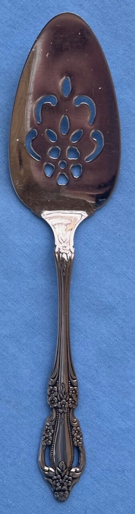 Oneida Deluxe Raphael Stainless Pierced Dessert Server