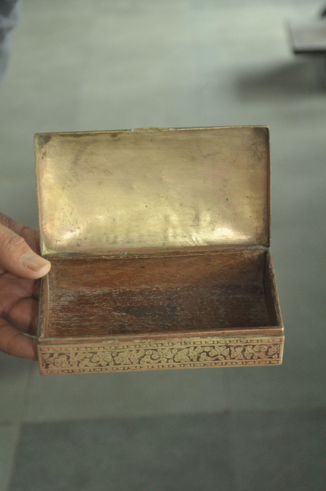 Vintage Brass Engraved Handcrafted Lacquer Work Cigar/Cigarette Box