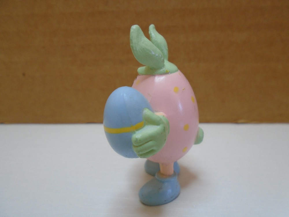 SOLID PLASTIC PINK EGG WITH BUNNY EARS 2" FIGURE UNBRANDED (MA1303A)