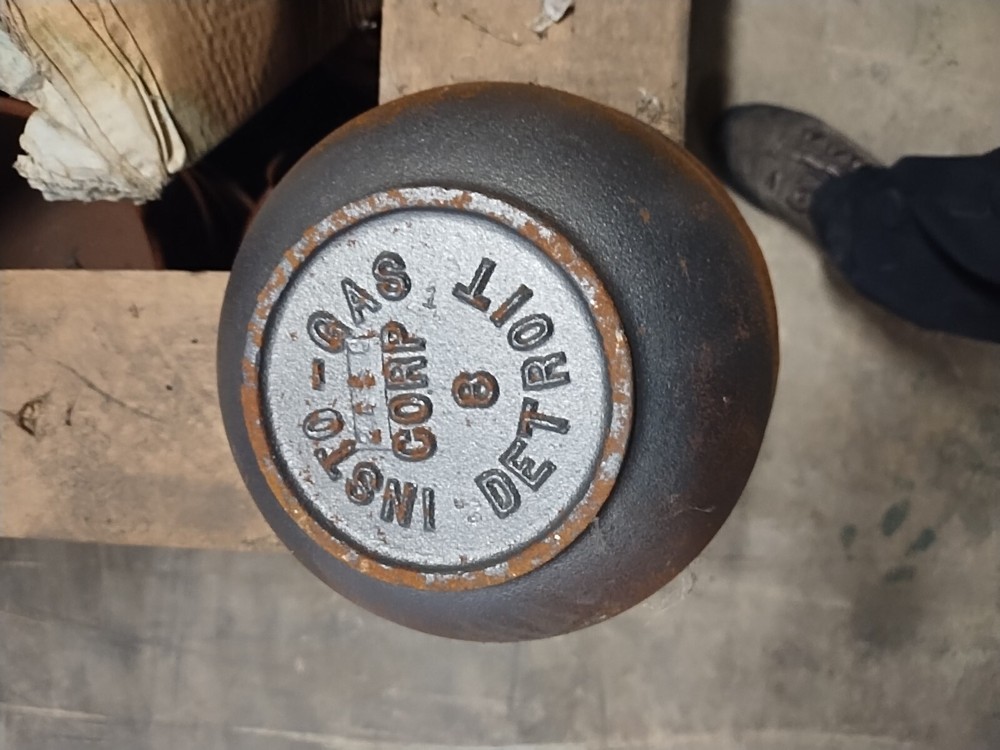 insto gas Cast  iron melting pot