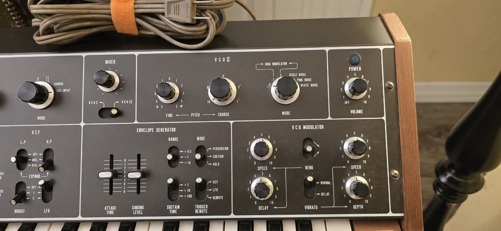 KORG 770 Synthesizer