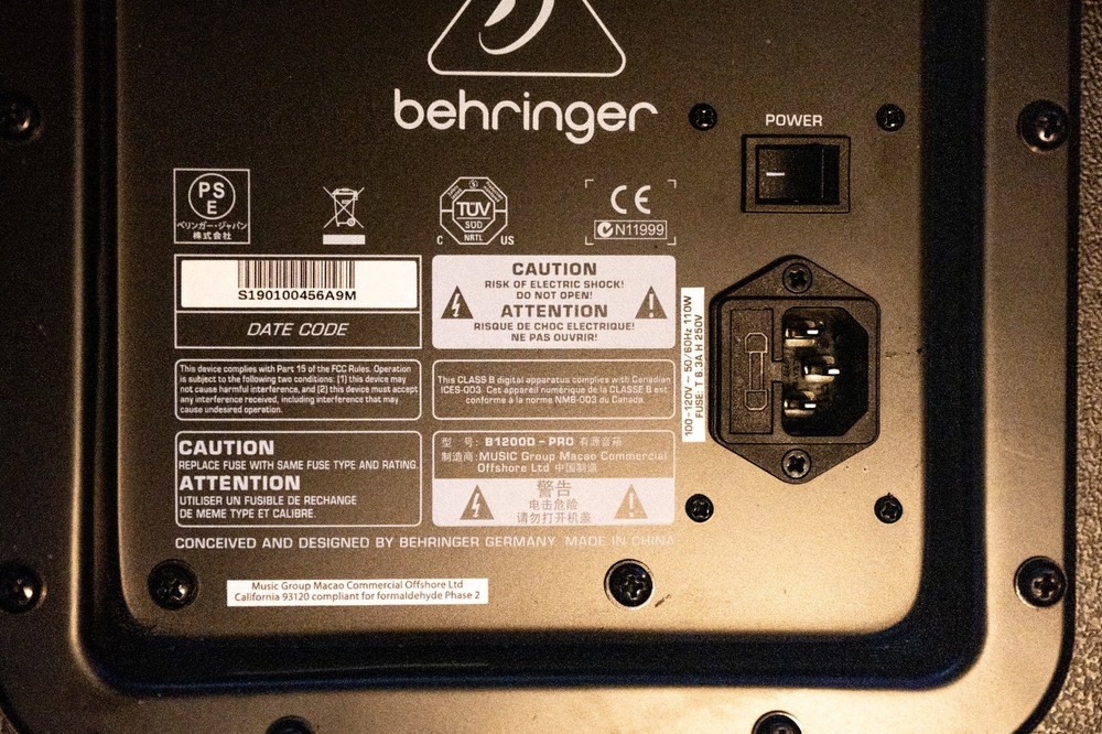 behringer eurolive b1200d-pro