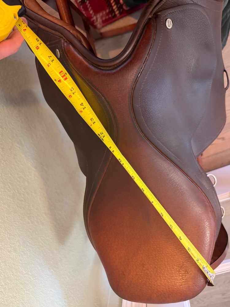 17.5” Beval english saddle