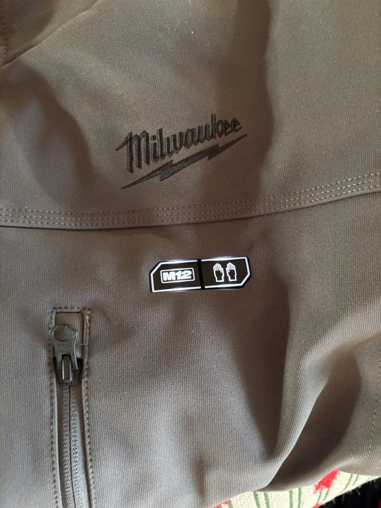 MILWAUKEE TOUGHSHELL HEATED EXTRA LARGE JACKET OPEN BOX WITH BATTERY & CHARGER