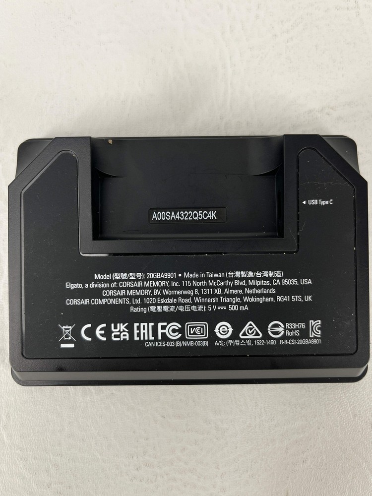 Elgato Stream Deck MK.2 Full-Size Wired USB Keypad 20GBA9901