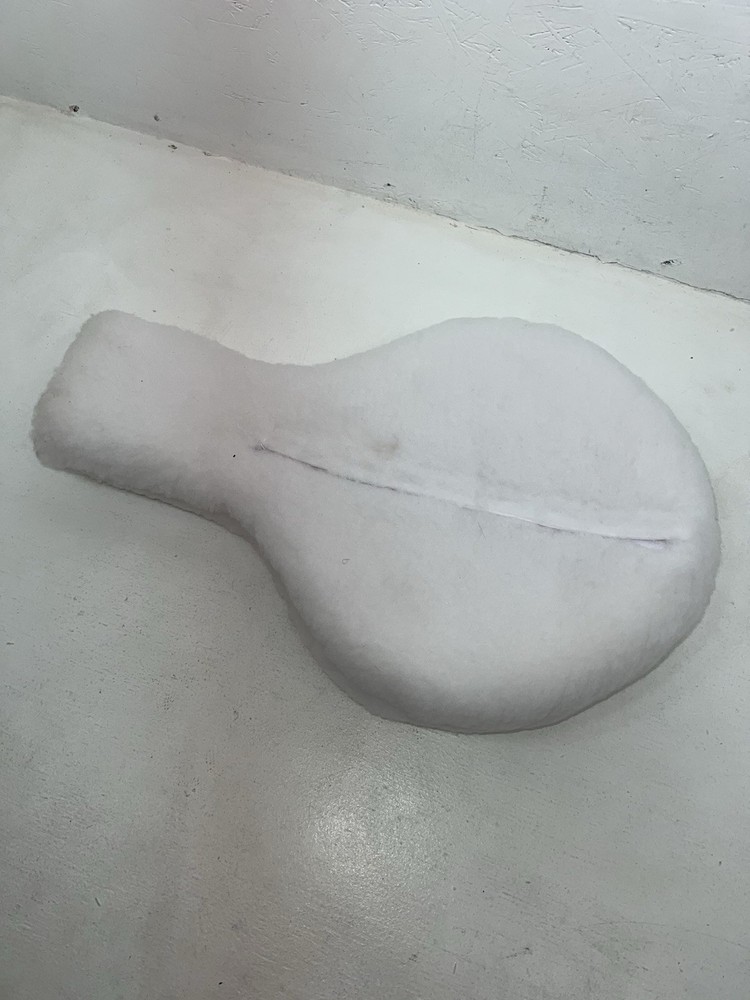 New White Wool Keyhole Seat Riser #30-1002 MM-601
