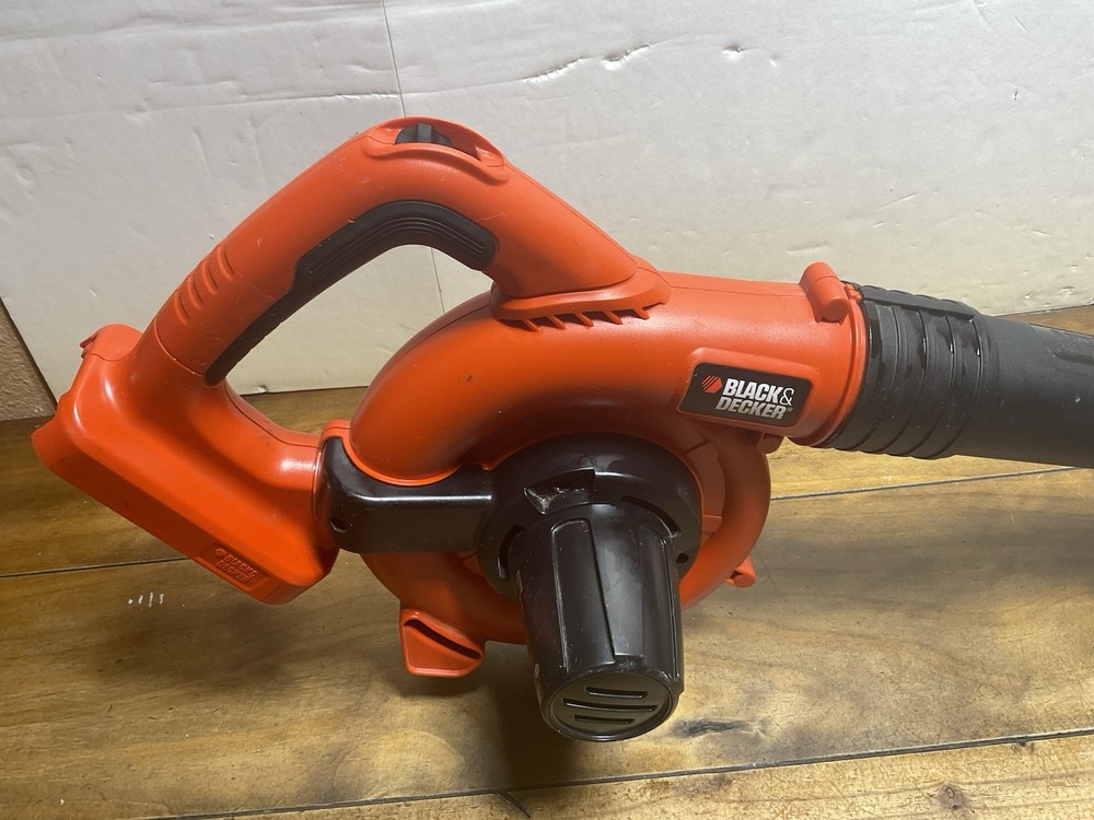 Black & Decker NSW18 Cordless 18V Handheld Leaf Blower Sweeper Fair
