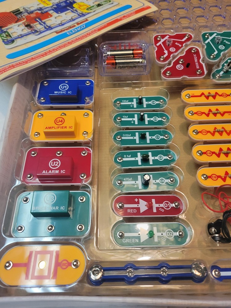 Elenco Snap Circuits SC300 Electronics Kit