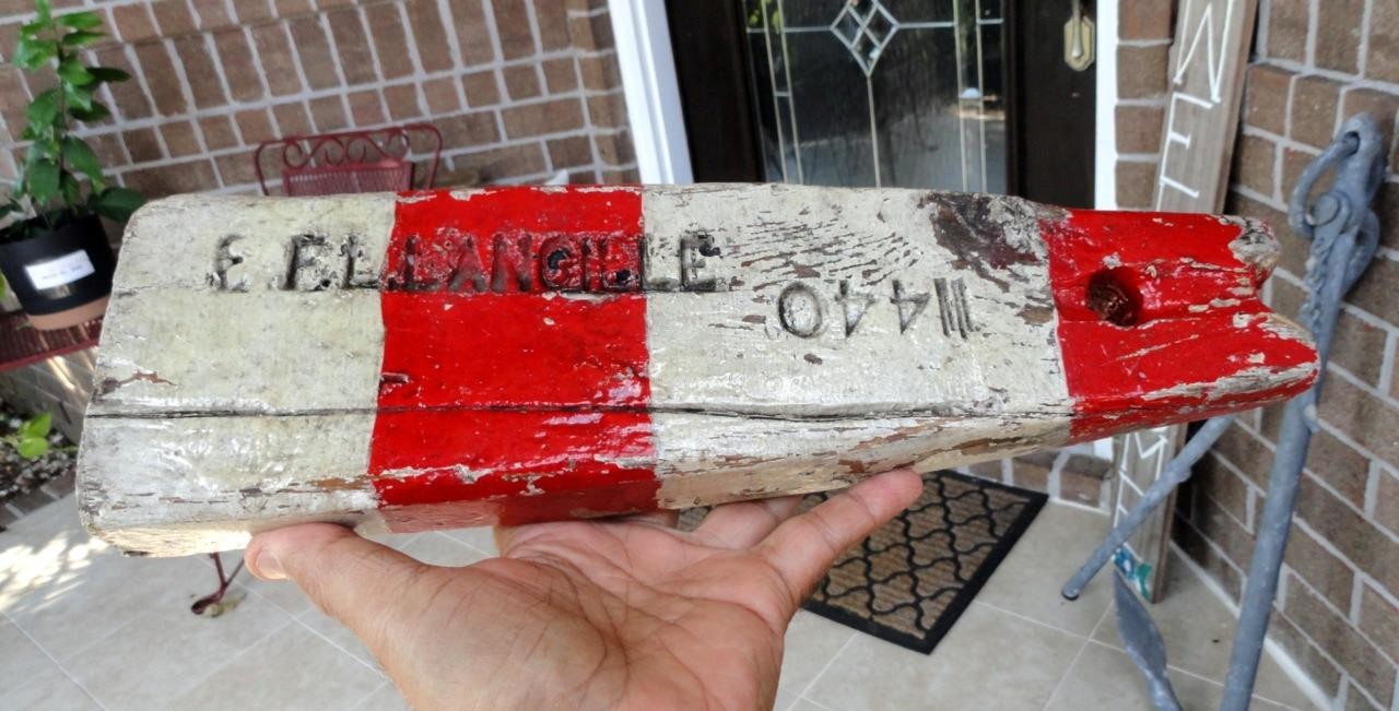 WEATHERED DISTRESSED WOOD Nautical Red & White Lobster Buoy E FL LANGILLE 11440