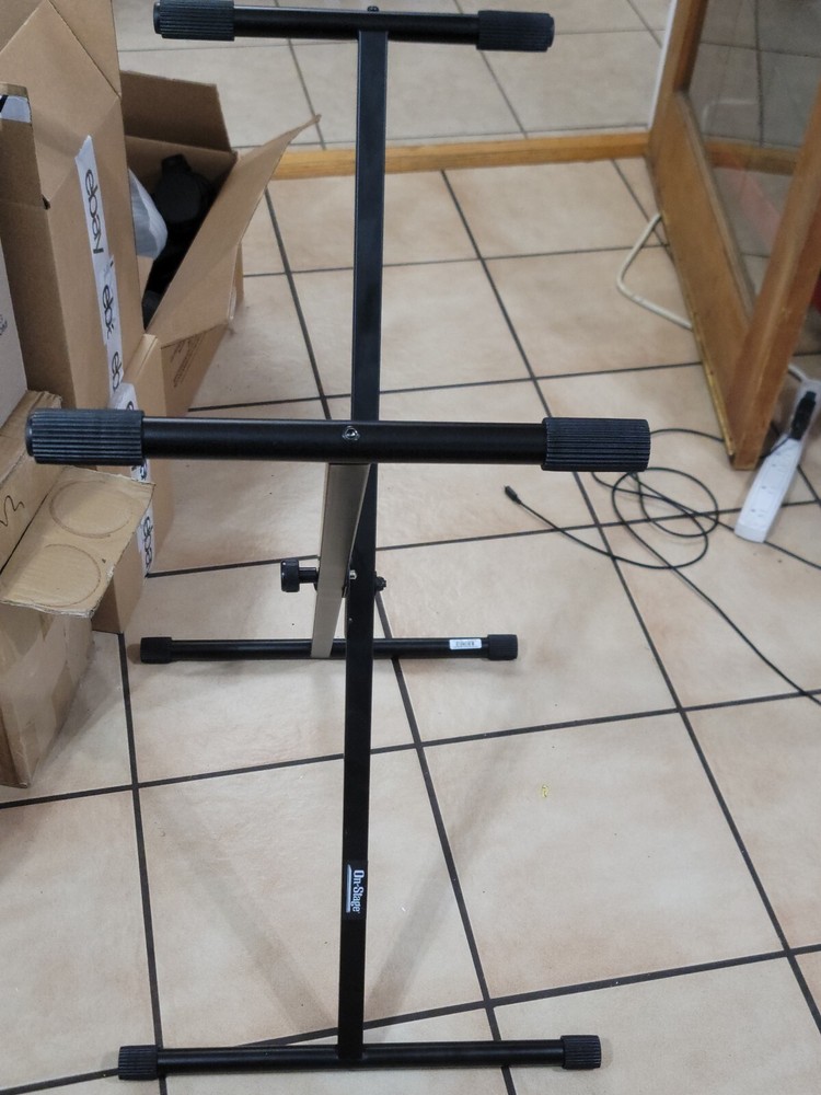 On-Stage KS7190 Single X Keyboard Stand