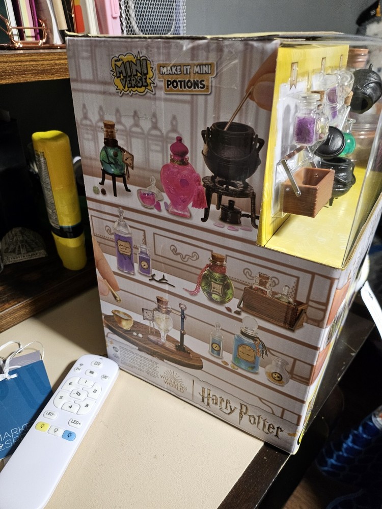 Make It Mini POTIONS Harry Potter Ball MGA 15 Pack .