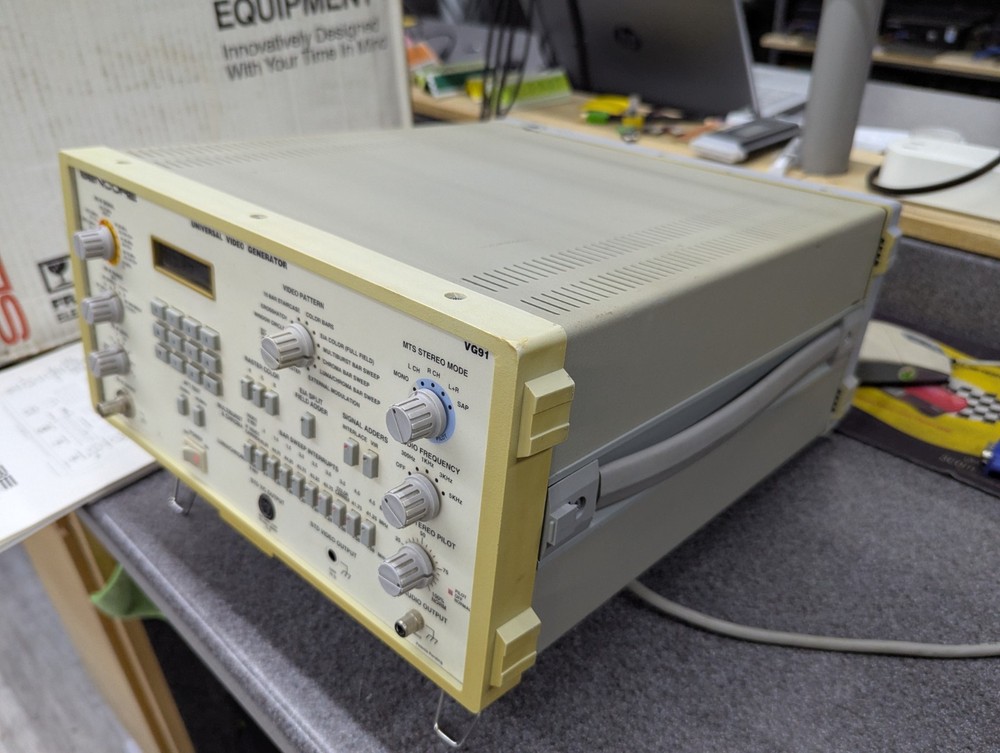 SENCORE VG91 - Vintage Universal Video Generator - Powers On - User Manual