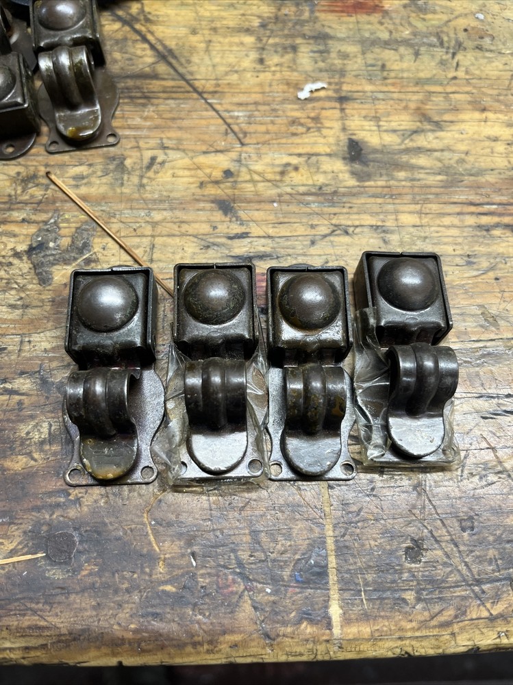 (4) Antique Press Window Sash Locks Trunk Clasps Press Switch Bronze Metal 2.5”