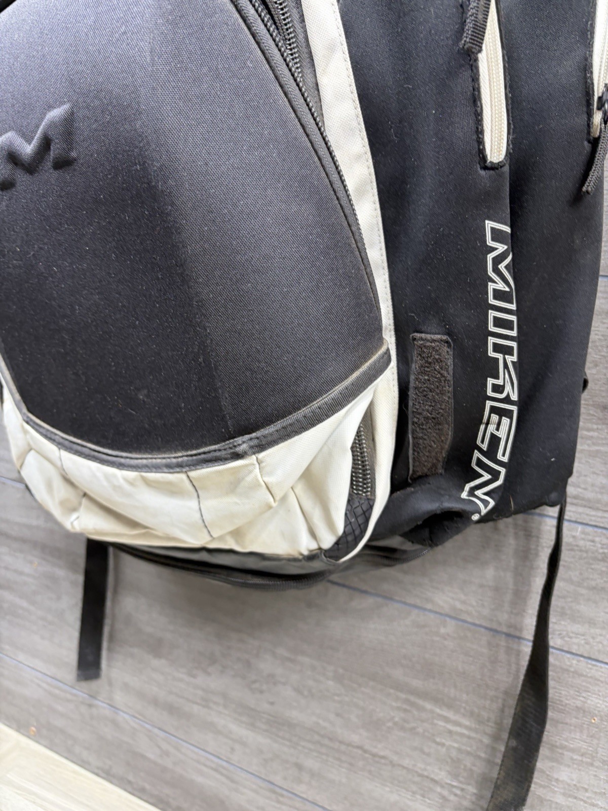 Miken MK7X Baseball Backpack Softball 4 Bat Sleeves Black White Slow pitch Large