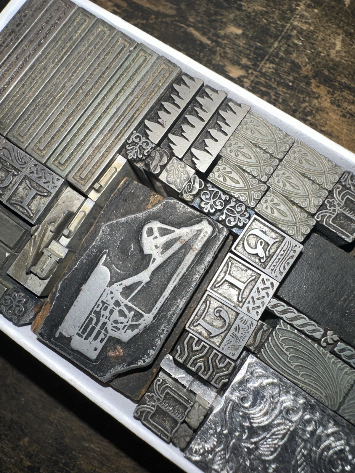 Printing Blocks “ Lead Ornamental Borders Dingbats” Nice Variety Beautiful! C7