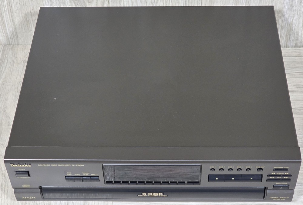 Technics SL-PD687 Compact Disc Changer - 5 Disc CD Player No Remote - TESTED -