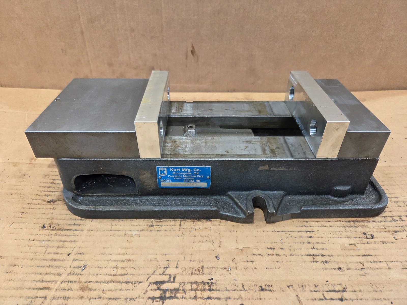 6" Kurt D675 AngLock Milling Machine Vise 7.5" Capacity GE6