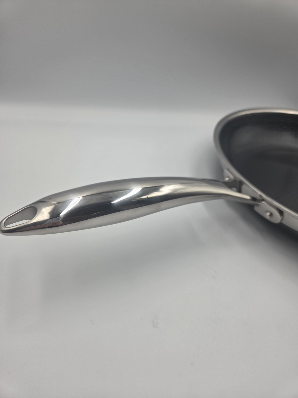 HexClad Hypbrid Nonstick Stainless Steel 10" Frying Pan, No Lid - Good Condition