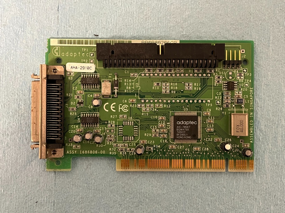 Adaptec 1686807-00 SCSI Controller Card
