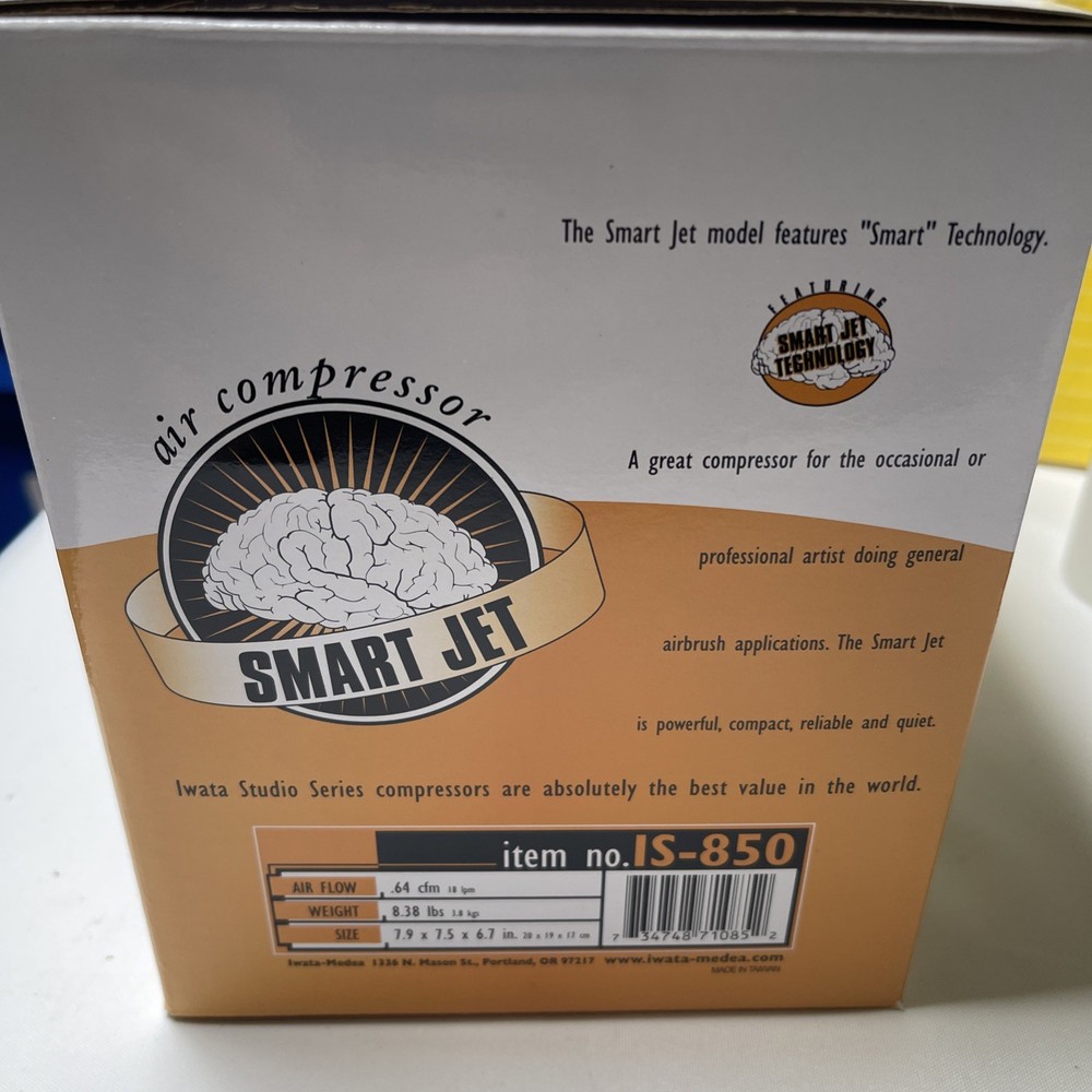 Iwata Airbrush Smart Jet Compressor IWAIS850 + Eclipse Ecl2000 BCS Gift Set