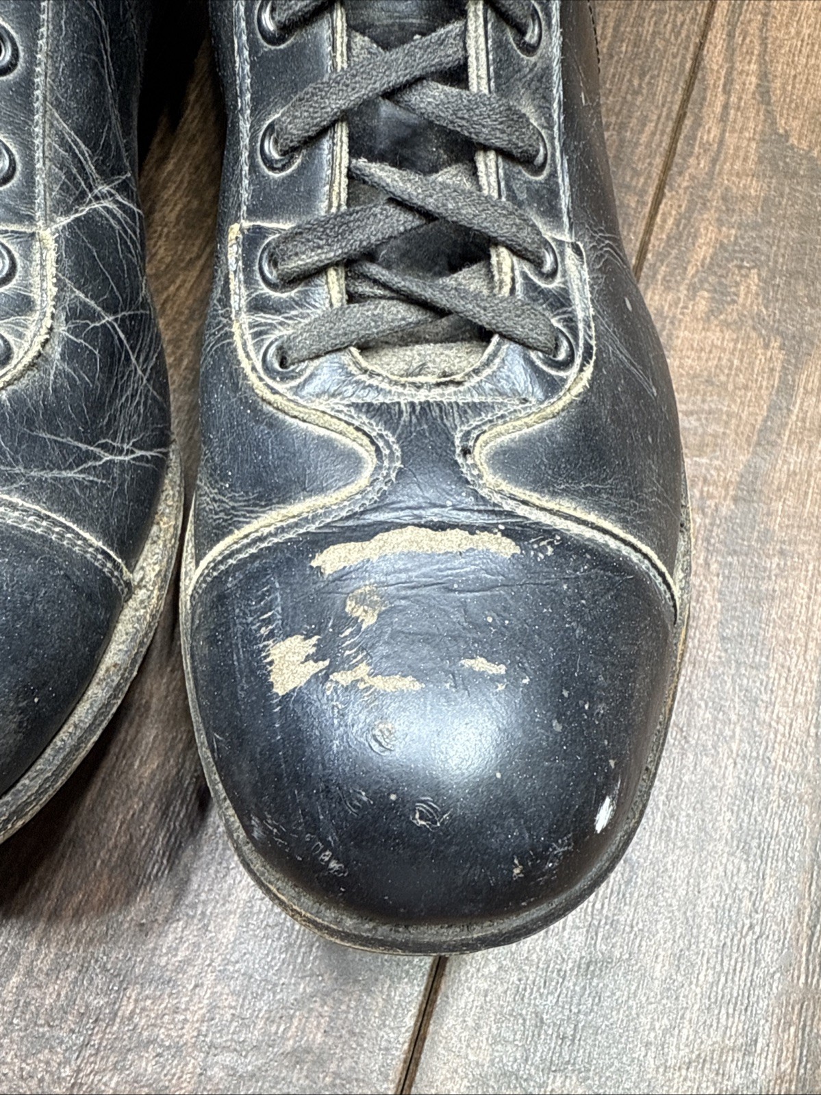 Vintage SPALDING LEATHER 1940s D Spot Bilt Black Football Shoes leather Cleats