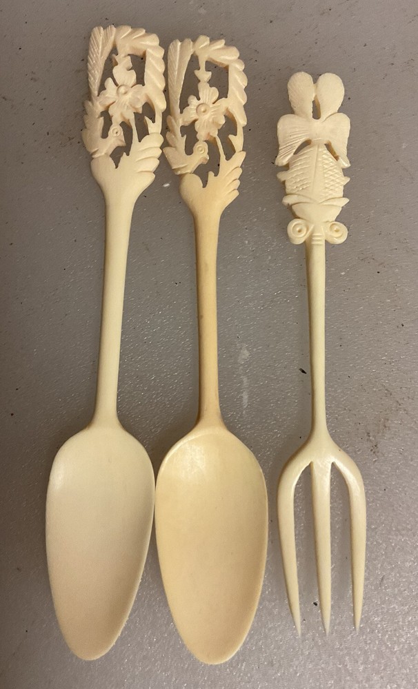 Vintage Bakelite 2 Spoons & Fork. 3 Pieces