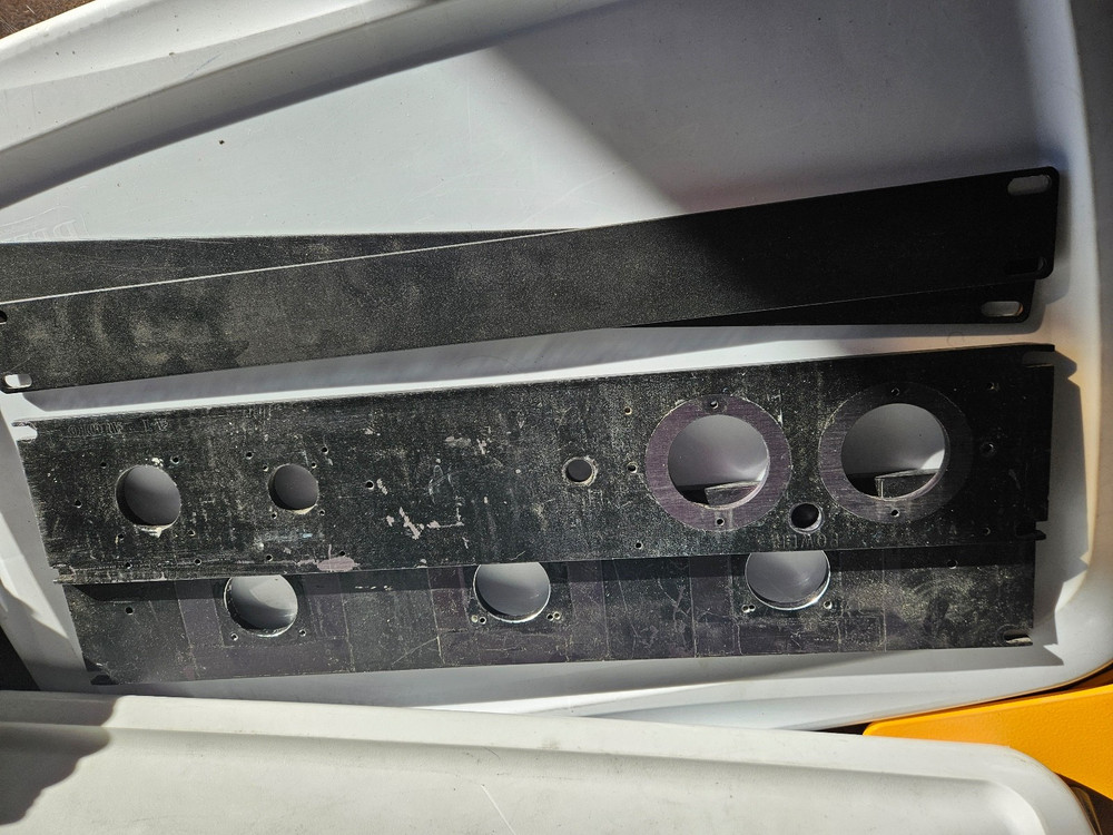 Soco, 30amp Rack Panels 2 units & 2 Blank Panels