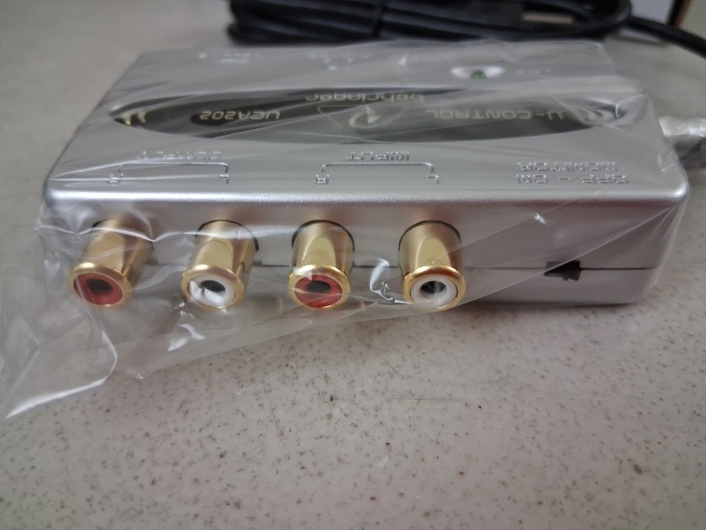Behringer UCA202 U-Control Ultra 2in/2Out USB/Audio Interface w/ Box & Manual