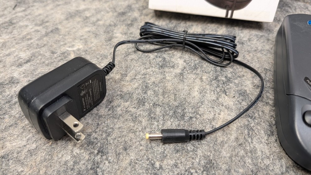 Sanyo CDP-450 Digital Audio Compact Disc Player CD Discman Bundle