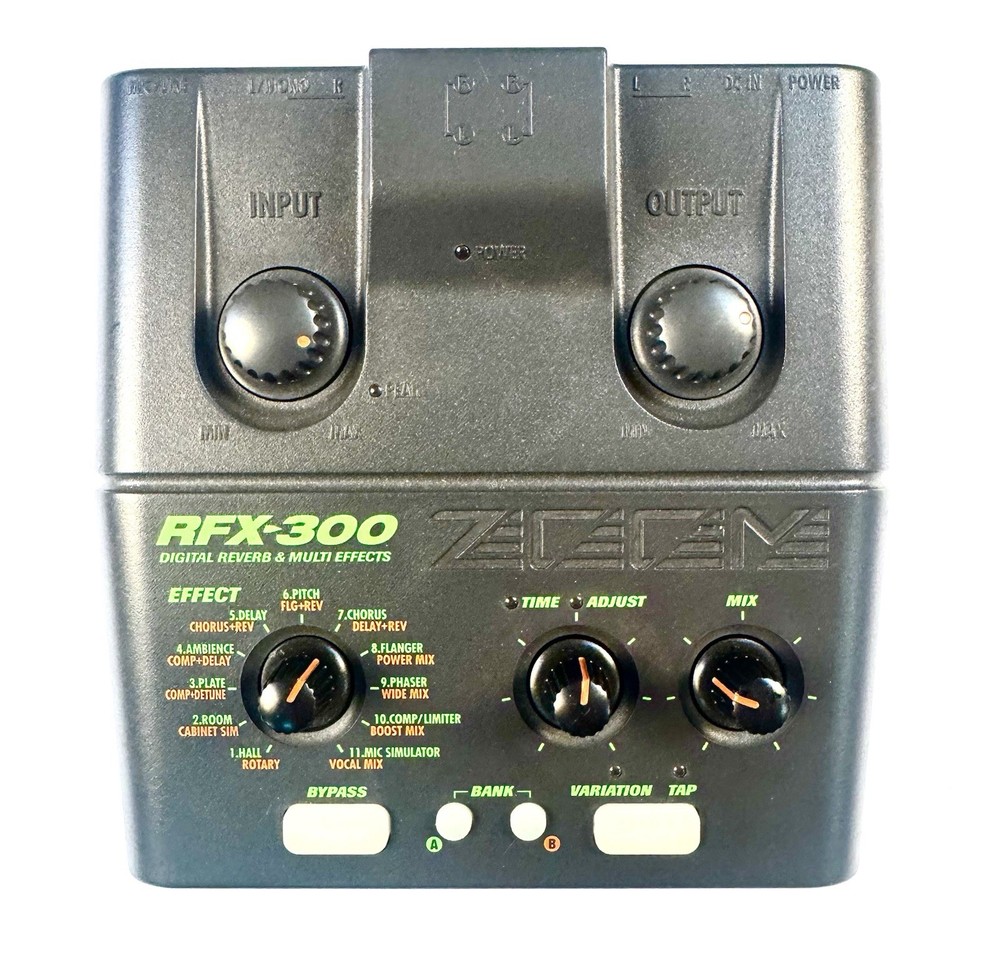 Zoom RFX-300 Digital Reverb & Multi Effects Processor. New Old Stock!