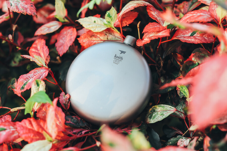 Keith Titanium Ti9302 Round Flask with Funnel - 5.0 fl oz (Shipped from USA)