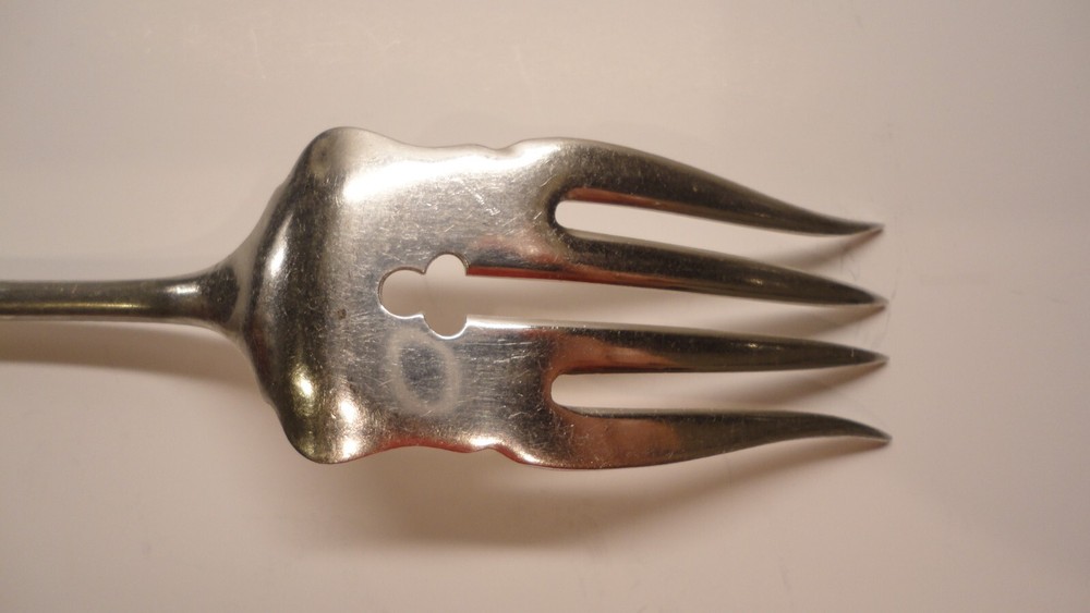 International Silver, Vesta Silverplate Medium Solid Cold Meat Serving Fork