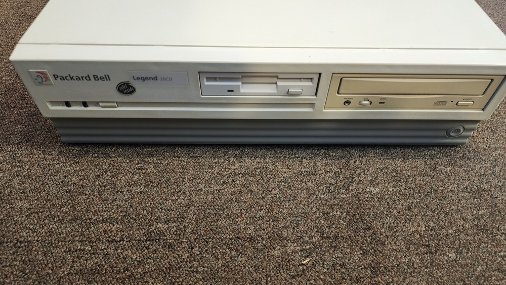 PACKARD BELL LEGEND 20CD VINTAGE COMPUTER READ DESCRIPTION