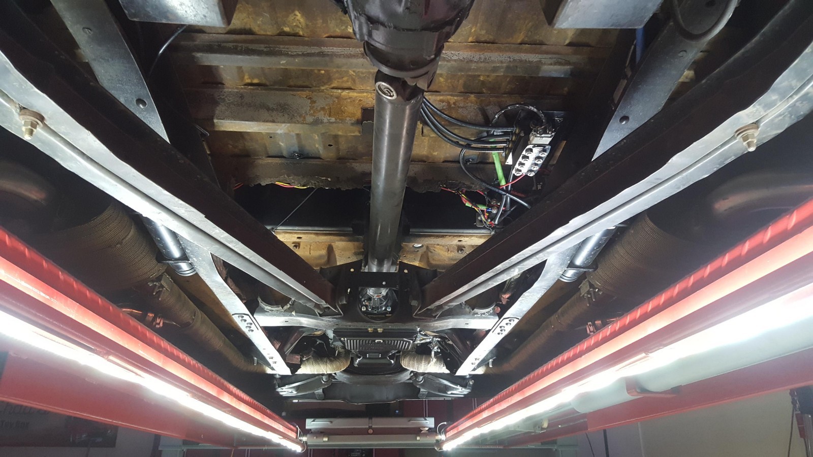 Advantage LED LIFT LIGHTS for 4 Post (BRIGHTEST KIT on the market!)1440 LED's