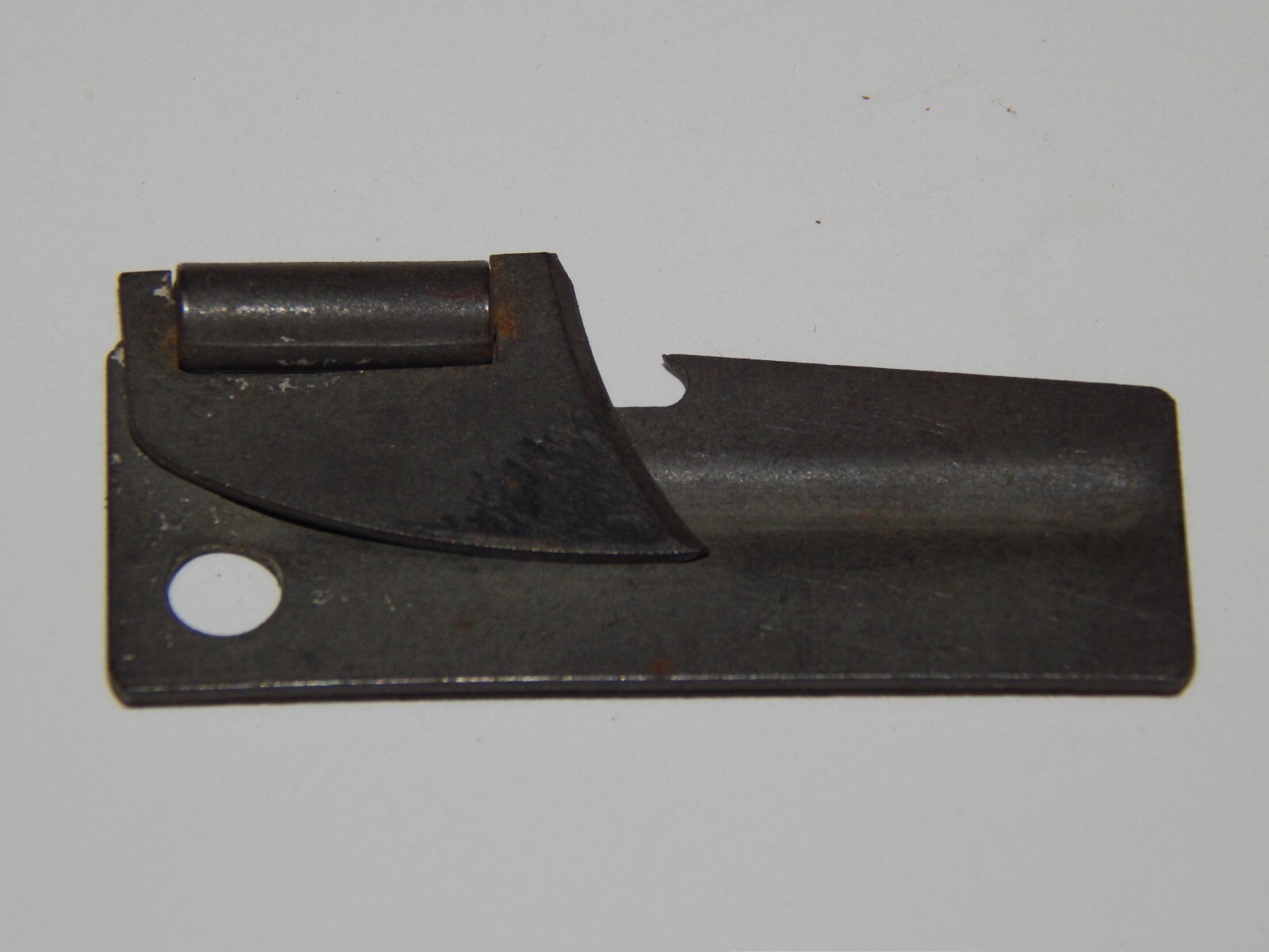 One RARE Speaker Vintage US Military WWII Korea War era P38 Can Opener