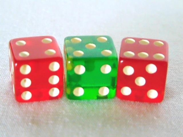 5 Vintage Assorted BAKELITE Dice, Translucent Green, Red & Opaque Butterscotch
