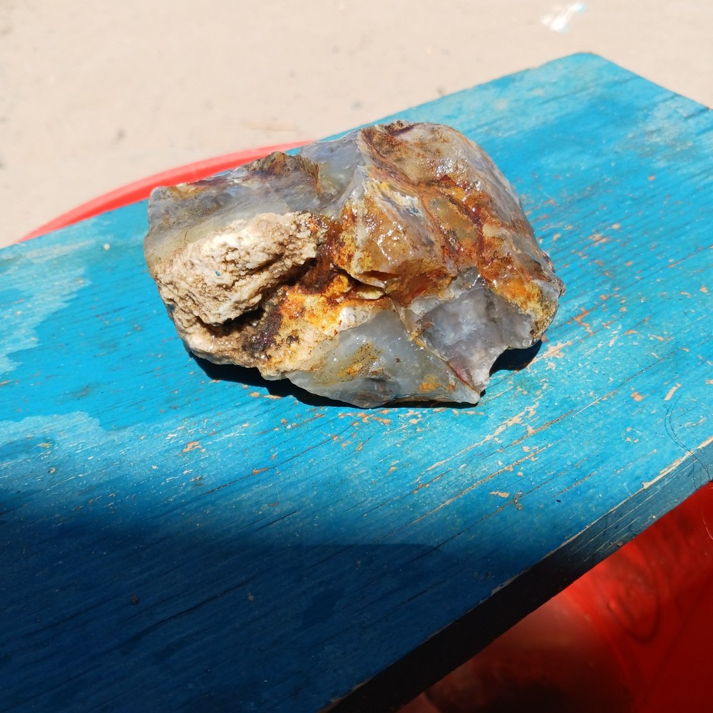 Blue Agate Potential For Slabbage And Cabbage Is Prevalent