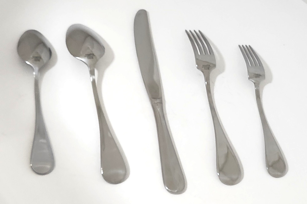 Rare Hampton Silversmiths Montefiore Flatware 5PC Place Sets Glossy Ridge 7 Max