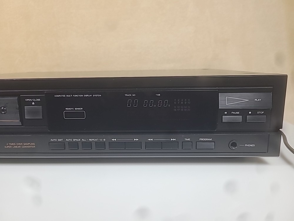 Denon PCM Audio Technology Compact Disc Player Model DCD-610 With Remote