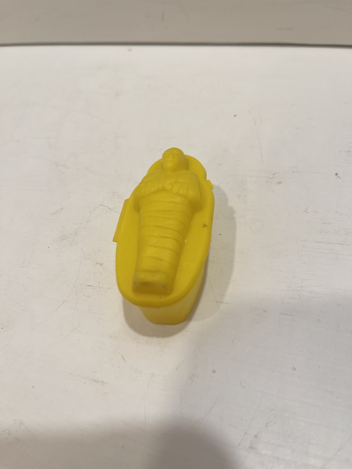 Topps Munchy Mummies Coffin 1978 Candy Container Yellow Empty Mummy Halloween