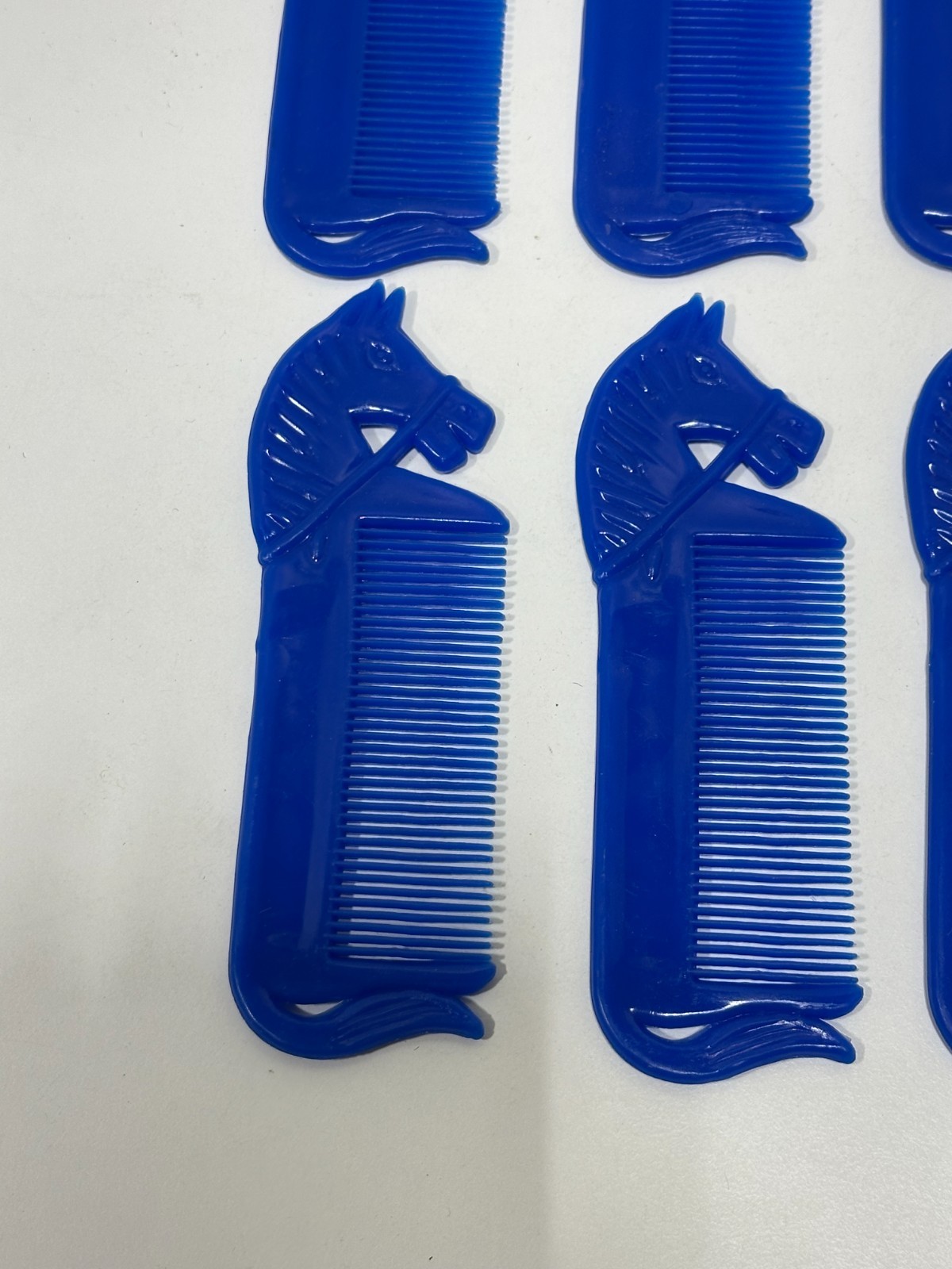 6 Horse and pony mane plastic blue Comb Set Mane And Tail Equine horse head grip