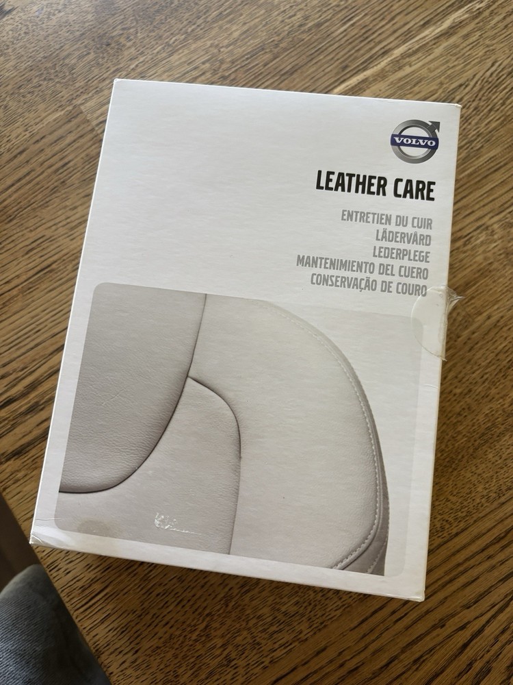 Volvo leather care kit
