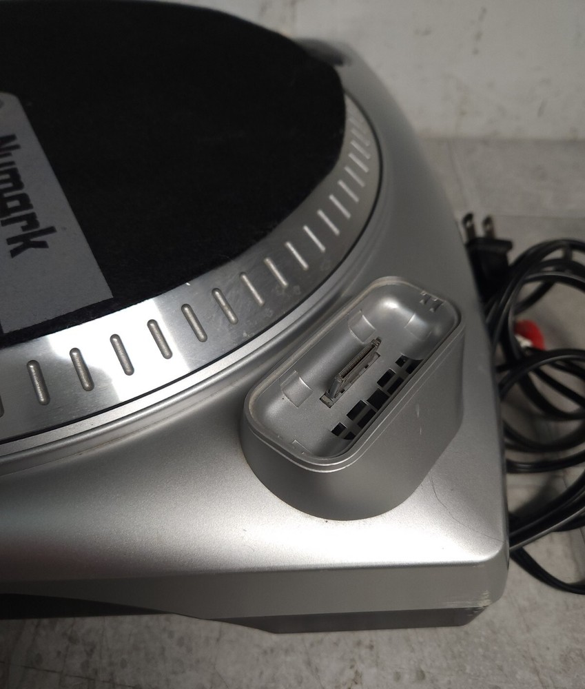 Numark TTi USB Turntable With Universal Dock For Ipod (SEE PICTURES)